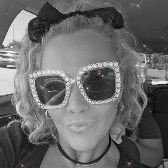 Meet your Posher, Robin - Picture 4 of 4